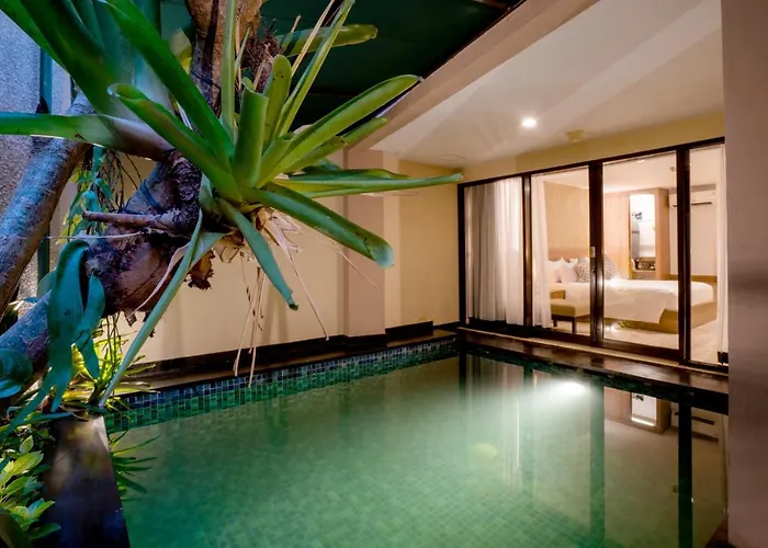 ホテル Cross Vibe Paasha Atelier Bali 4*