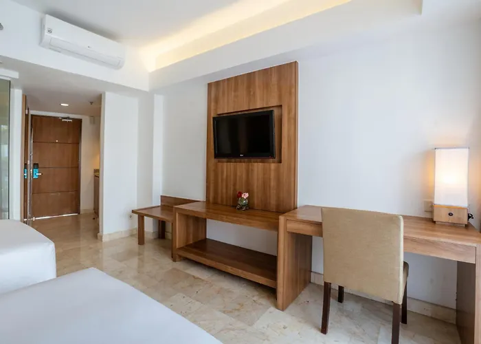 Otel Cross Vibe Paasha Atelier Bali Kuta Lombok